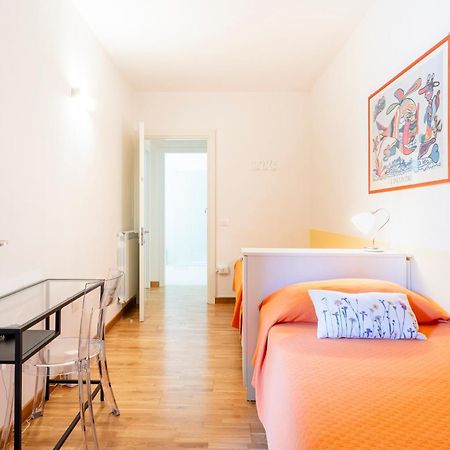 Piazza Cavallotti & Mercato Centrale Apartment! Livorno Bagian luar foto