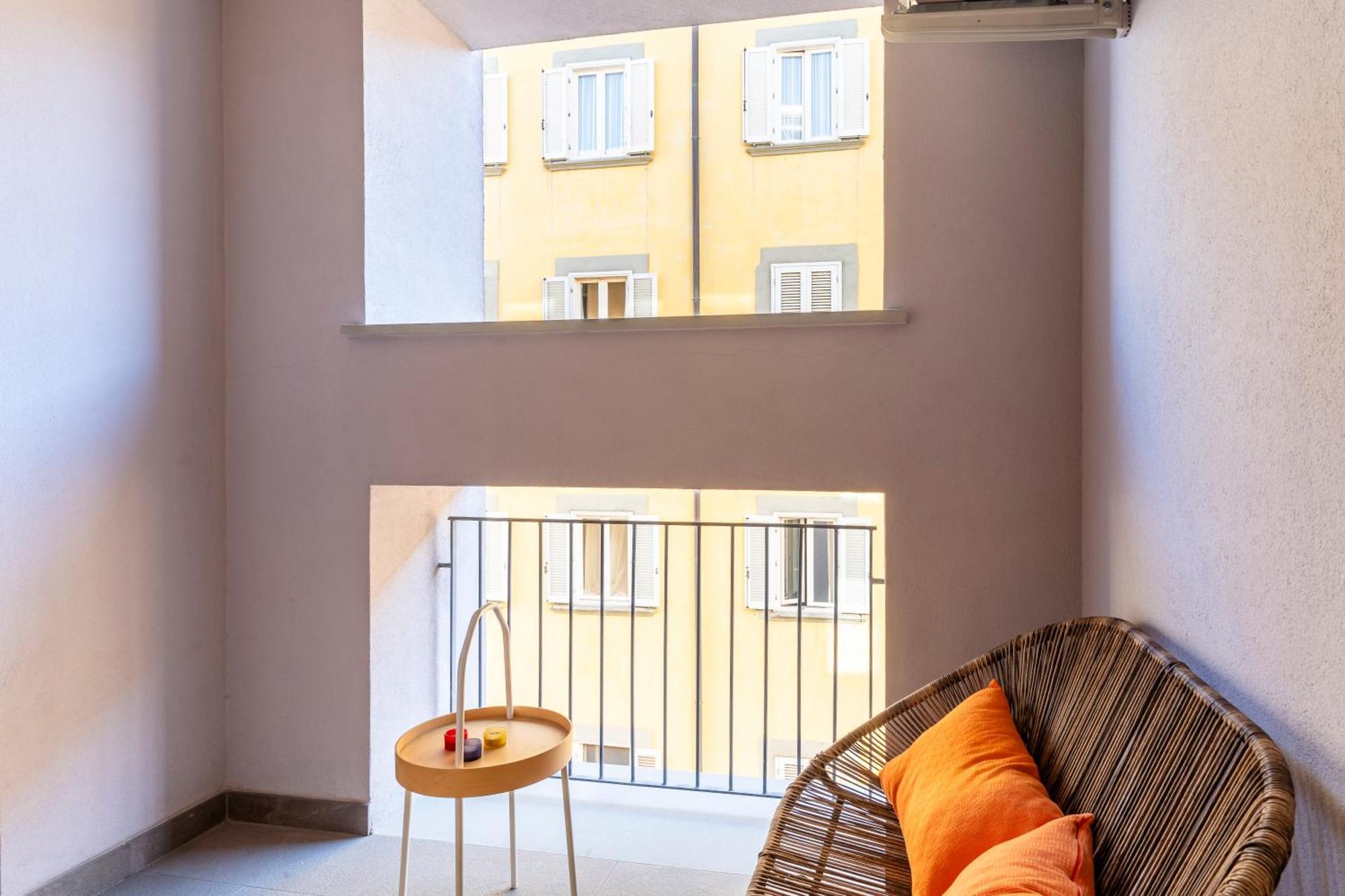 Piazza Cavallotti & Mercato Centrale Apartment! Livorno Bagian luar foto
